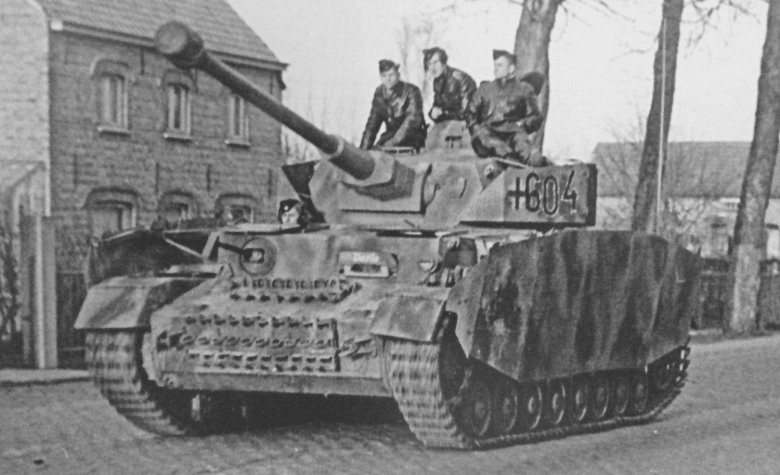 12 Танковая дивизия СС Гитлерюгенд PZ IV