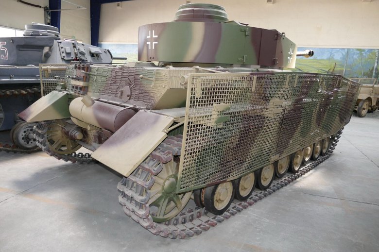 Танковый музей в сомюре франция