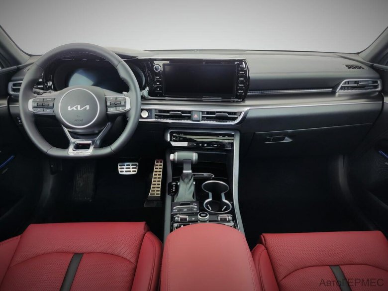 Белая киа к 5