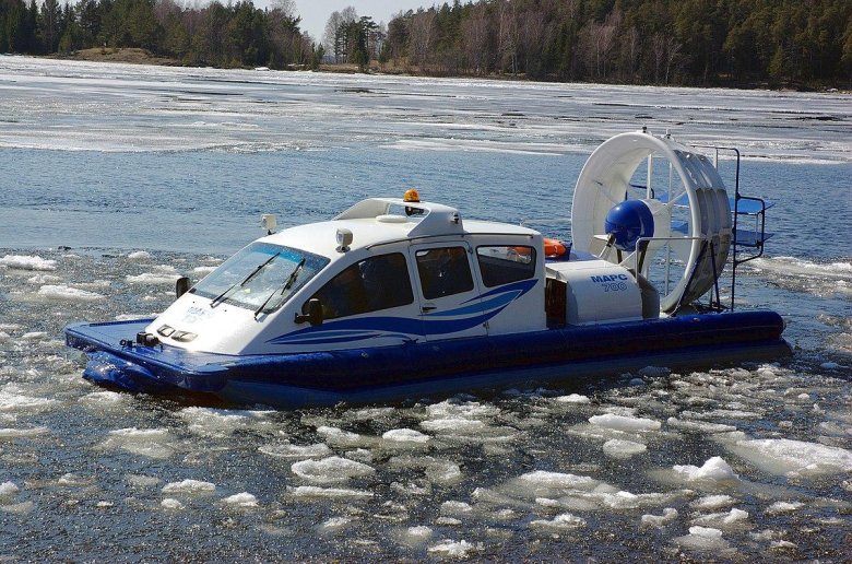 Амфибийный катер Марс 700