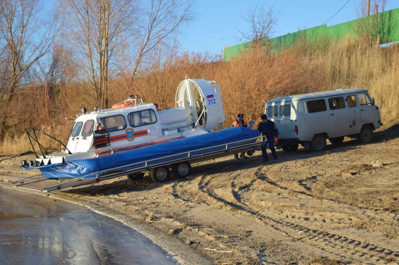 Хивус-10 (катер на воздушной подушке)