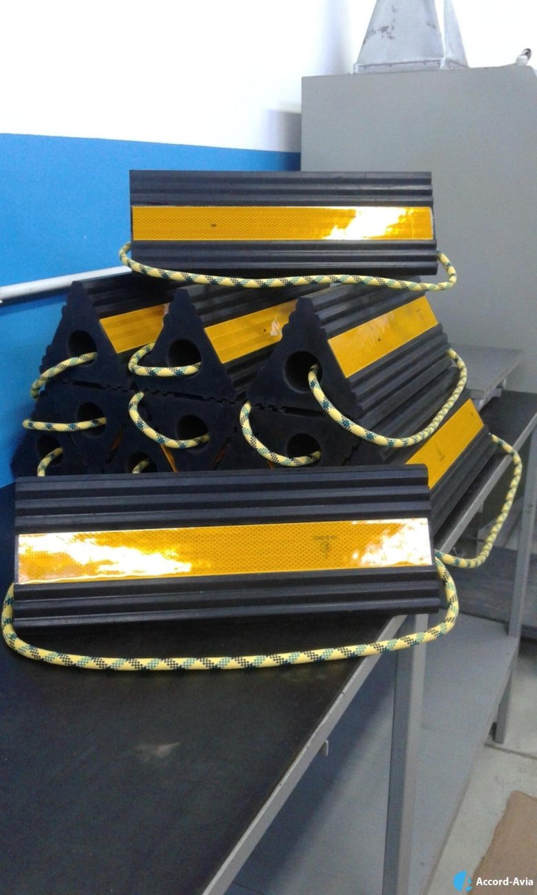 Колодки авиационные упорные резиновые