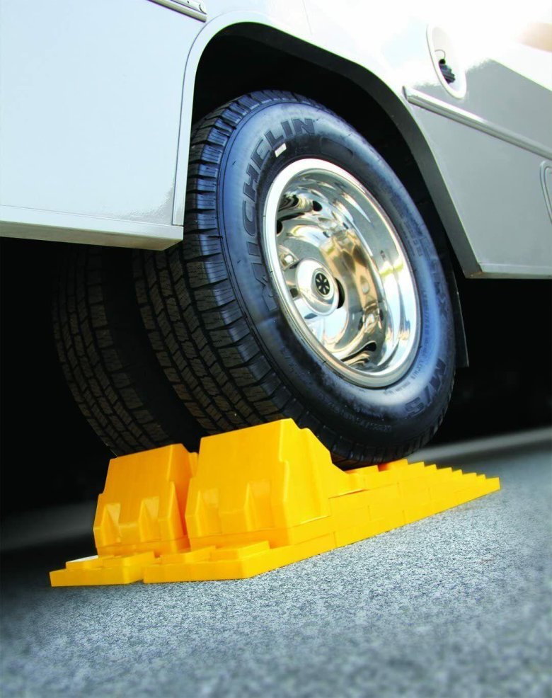 Клинья под колеса авто