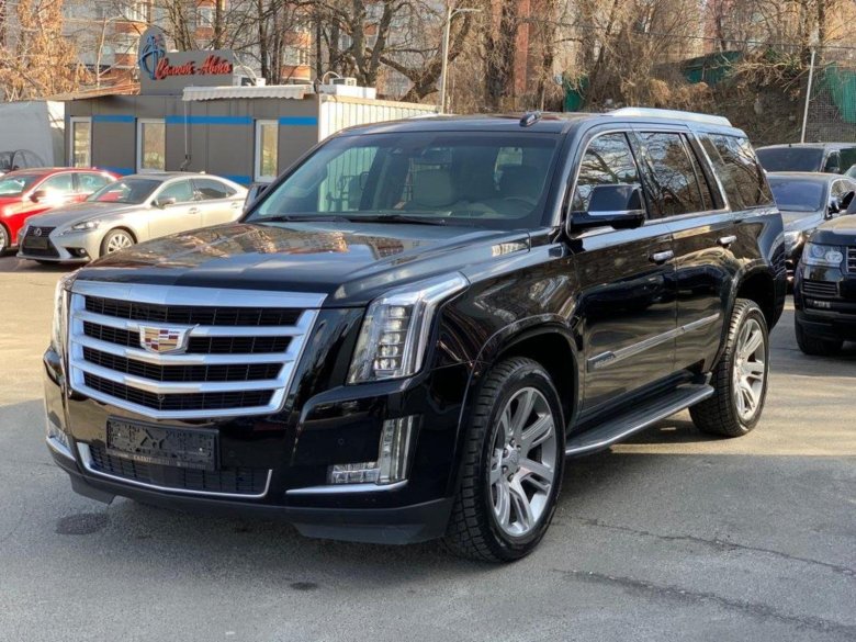 Кадиллак Escalade 2016