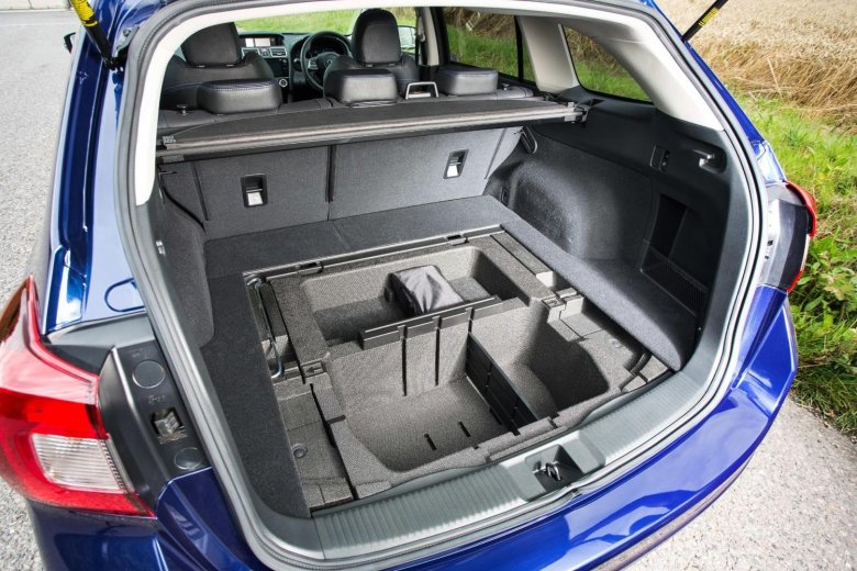 Субару Леворг багажник