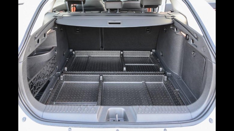 Веста св кросс багажник