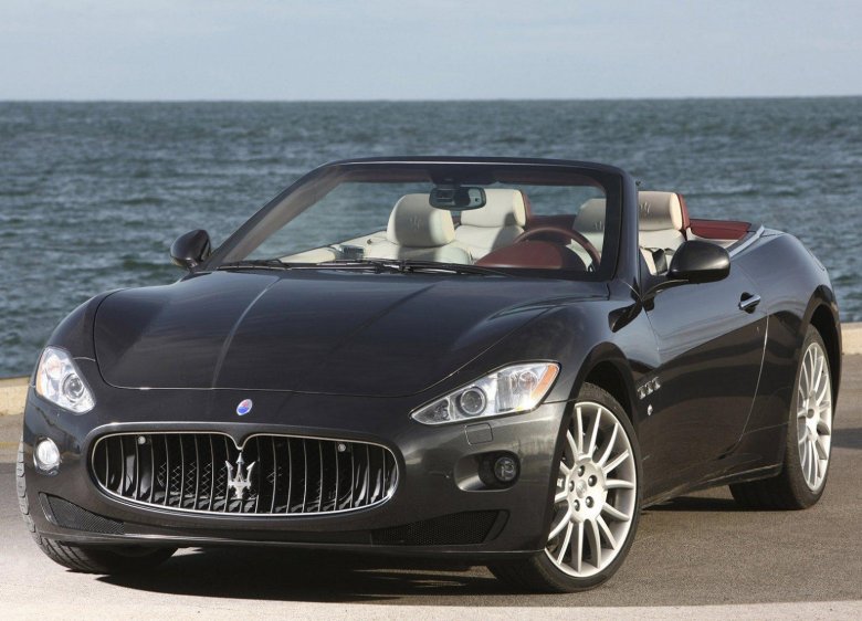 Maserati GRANCABRIO 2010