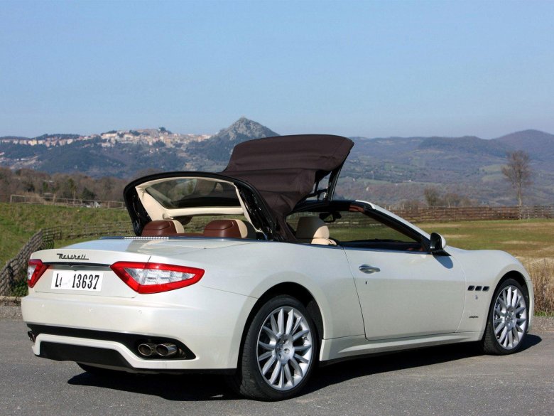 Maserati GRANCABRIO 2010