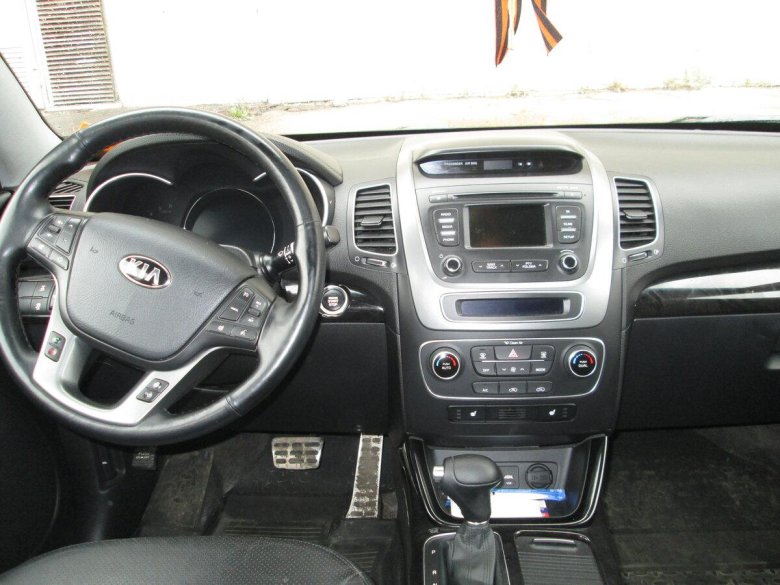 Соренто 2015г комплектация Luxe