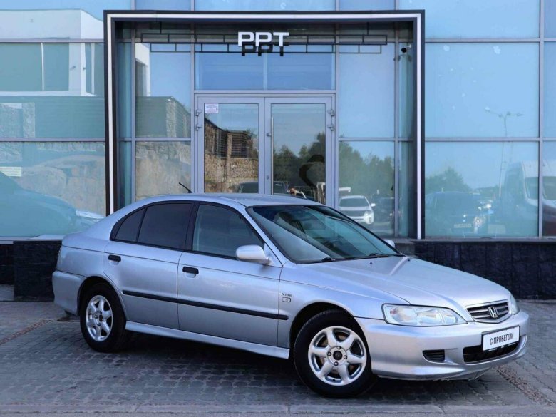 Хонда Аккорд 6 хэтчбек