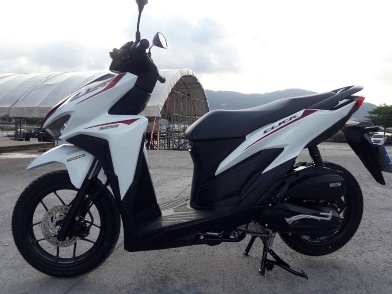 Honda click 125 вес
