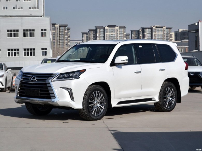 Лексус LX 670