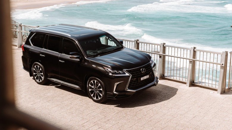 Lexus lx 2021