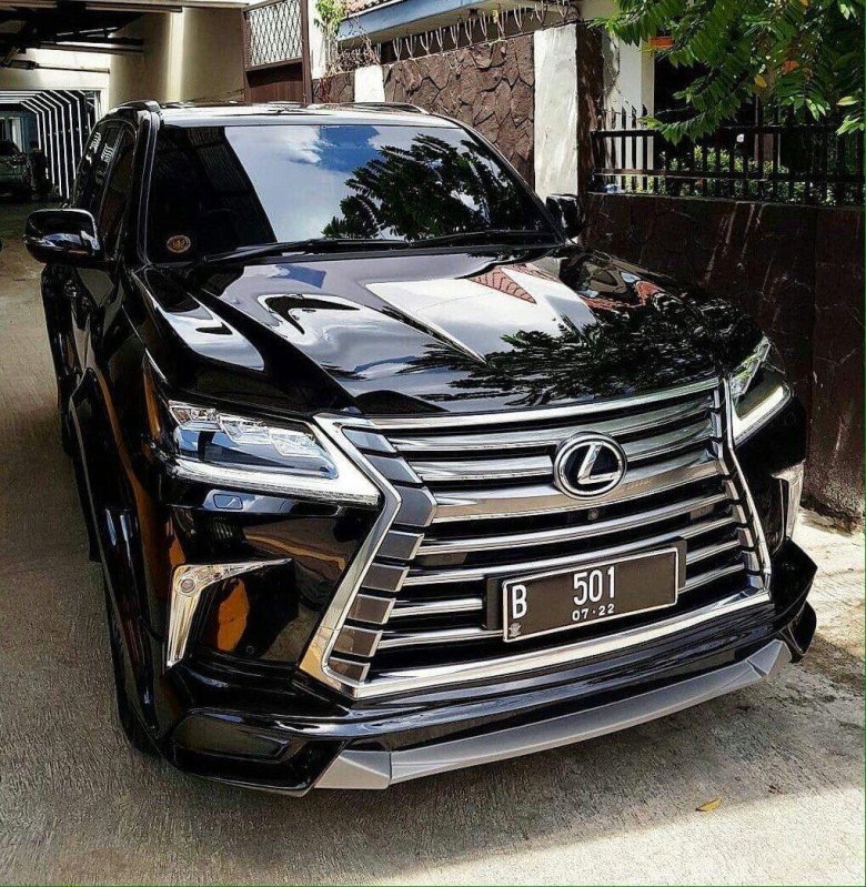 Лексус 570 2022