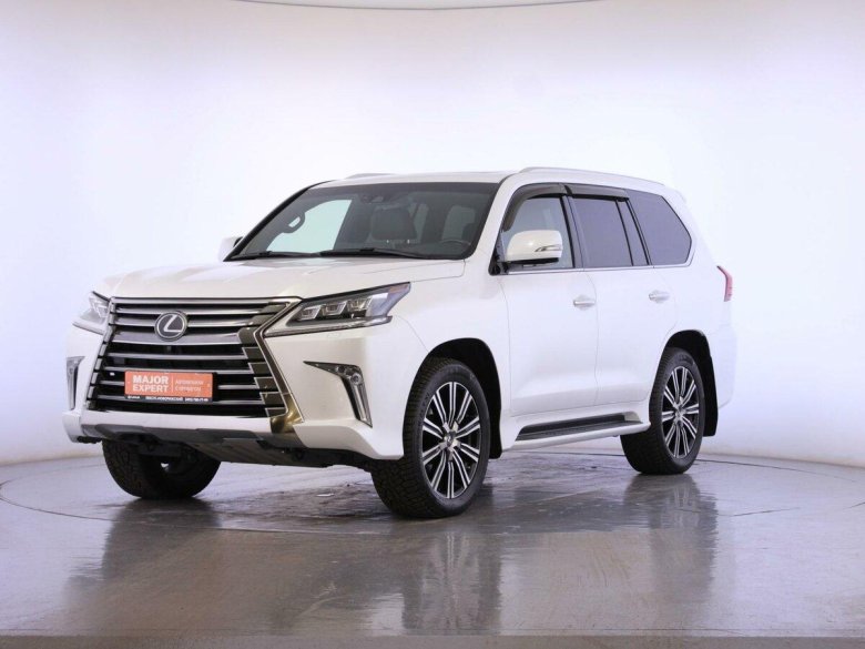 Лексус 570 2021 белый