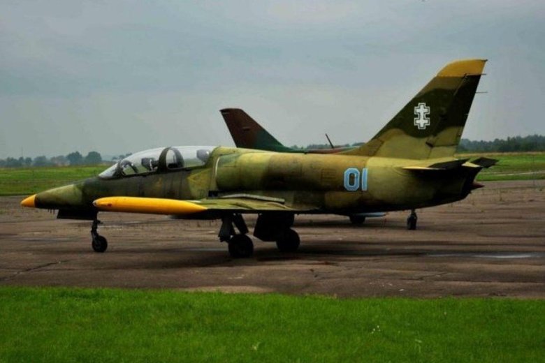 Самолет л-39 Альбатрос