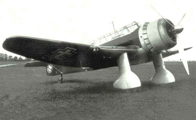 Самолёт pzl p-23 karas