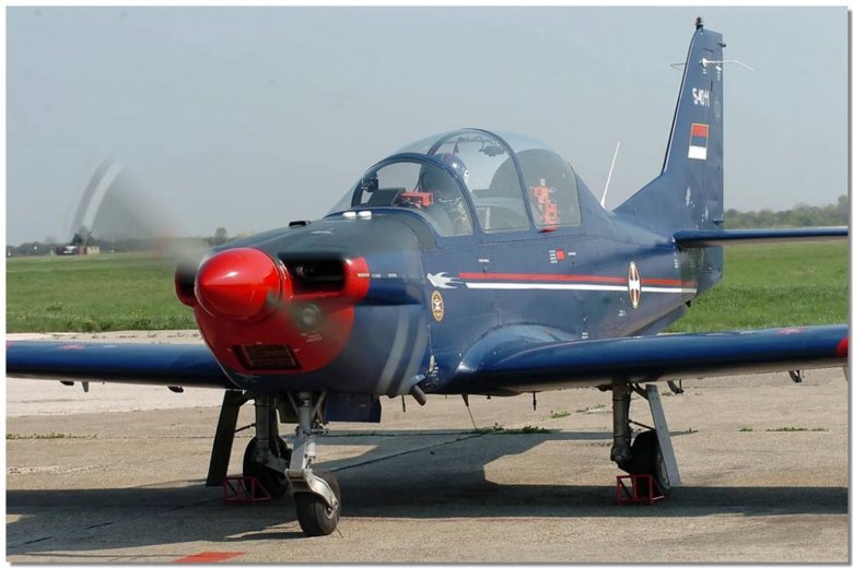 Учебно-тренировочный самолет