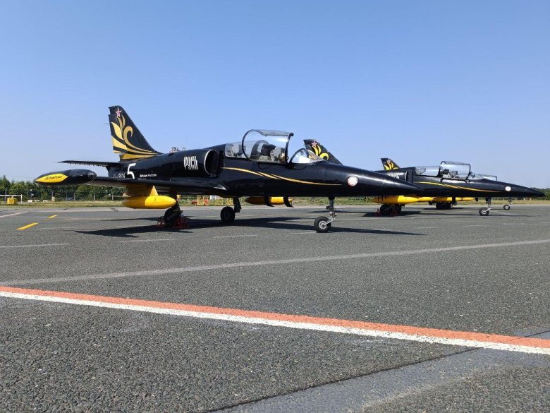 Л 39 пилотажная группа Русь