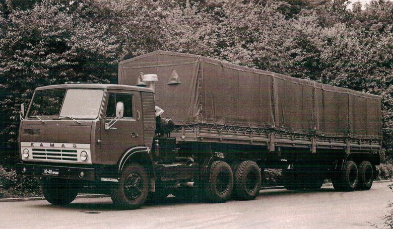 КАМАЗ 5320 седельный тягач