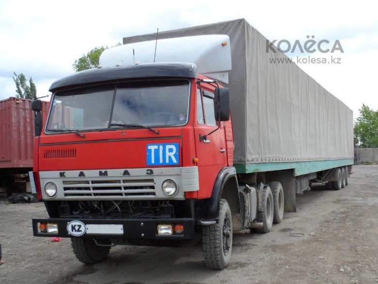 КАМАЗ 53212 седельный тягач