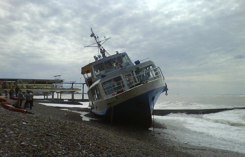 Корабль теплоход