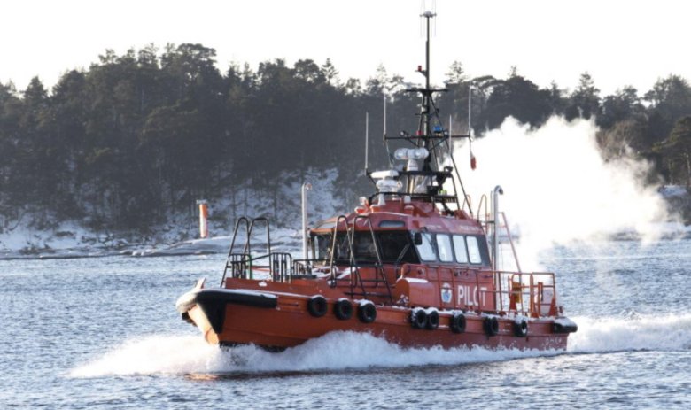 Pilot Boat