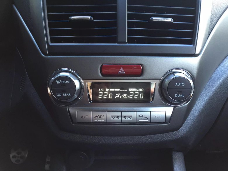 Субару Импреза VX 2010 климат контроль