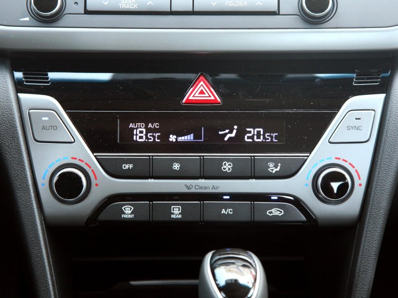 Климат контроль на Хендай Элантра 2016 год