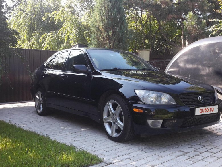 Лексус is300 2004