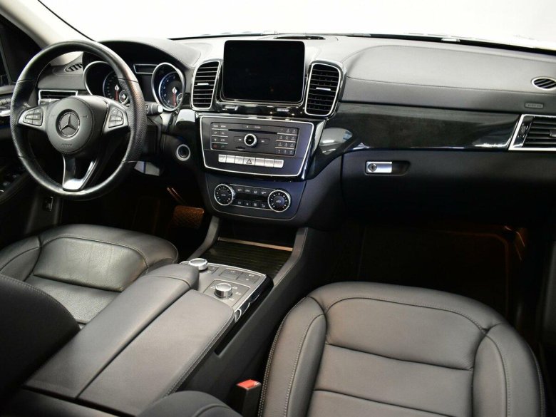 Mercedes benz gls 400