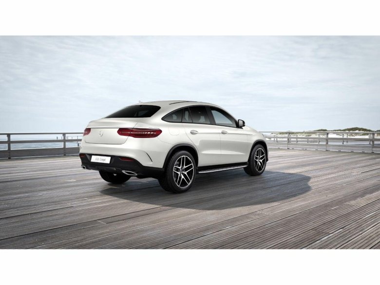 GLE купе белый
