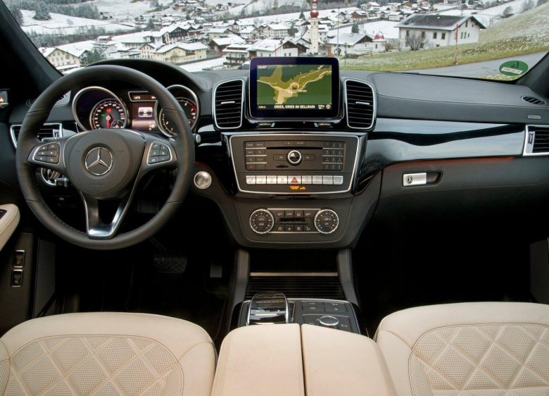 Мерседес GLS 2017