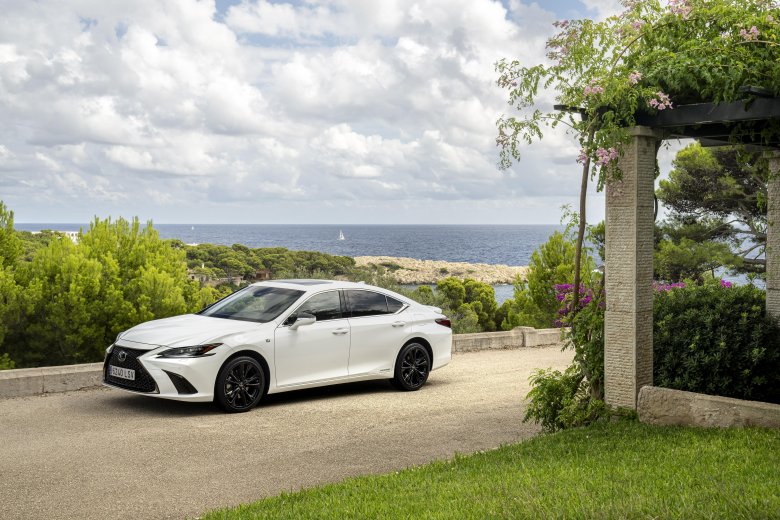 Lexus es 300h