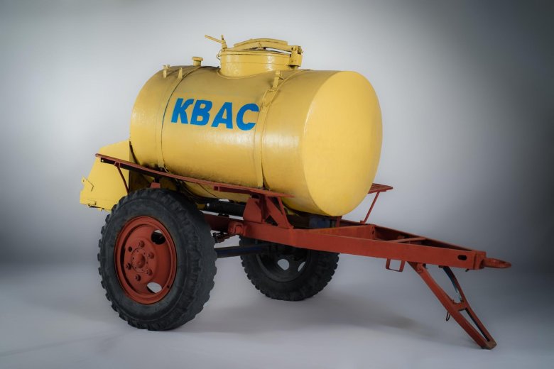 Прицеп АЦПТ-0.9