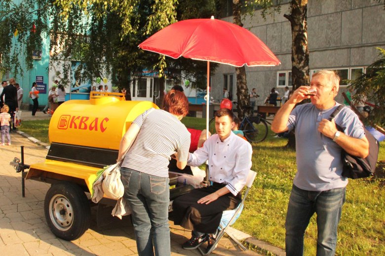 Продавец кваса