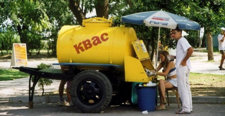 Квас в бочках