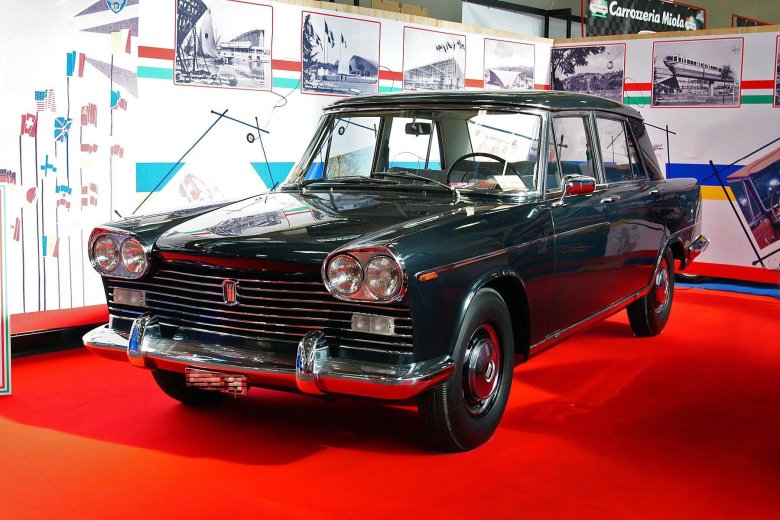Fiat 2300 салон