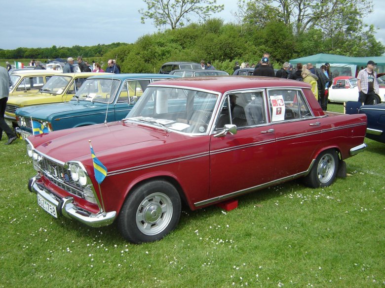 Fiat 2300 сзади