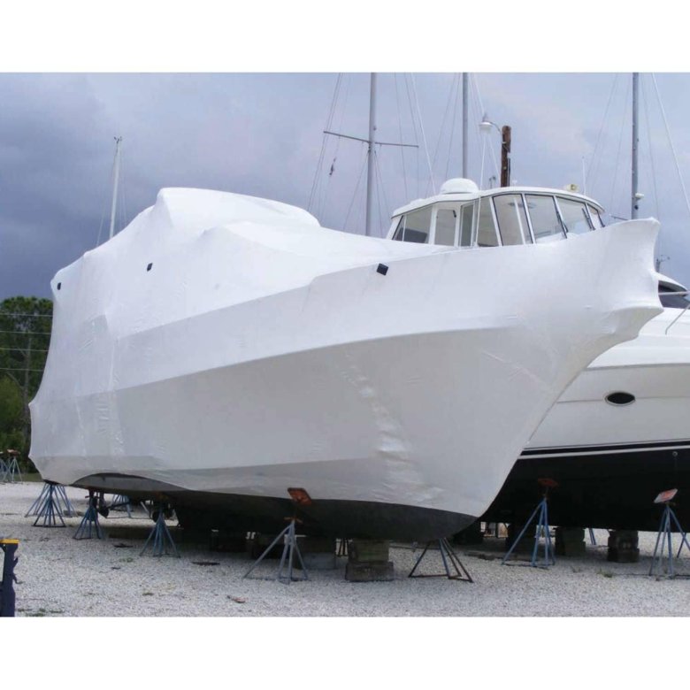 Упаковка яхт в термоусадочную пленку
