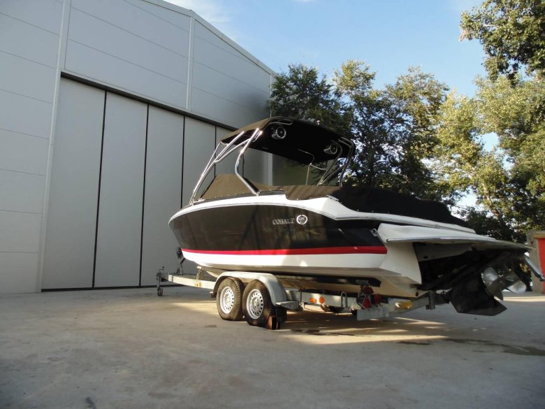 Моторная лодка