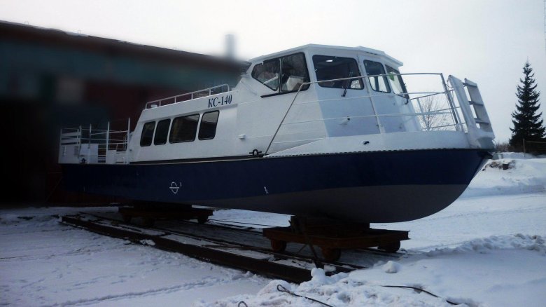 Катер КС 140