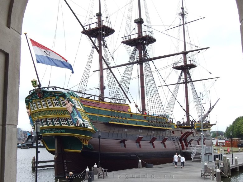 Амстердам корабль