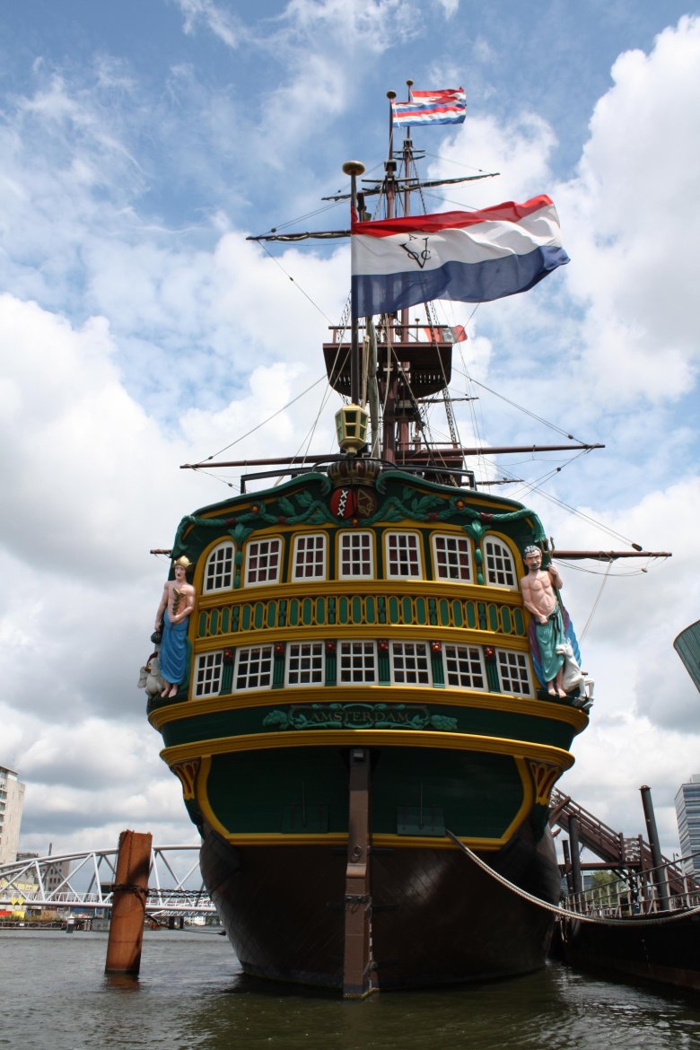 Амстердам корабль