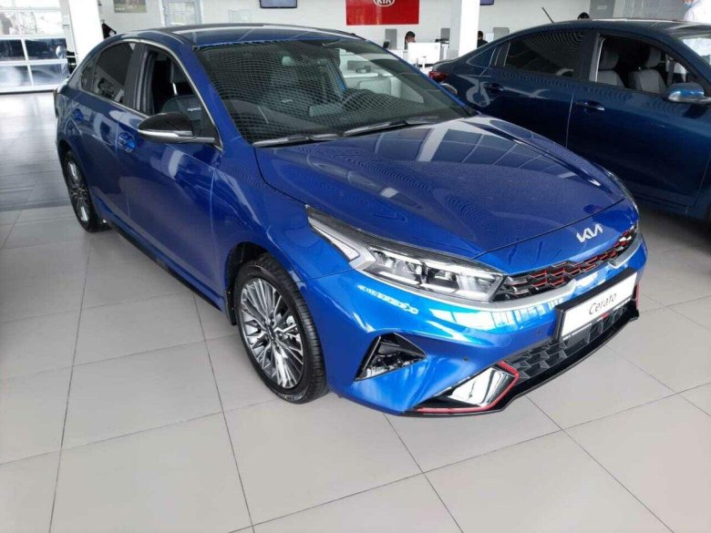 Kia Cerato 2022 синяя