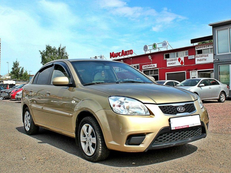 Kia Rio Золотая 2