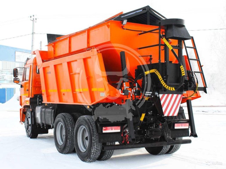 Автомобиль дорожный универсальный аду 8.0 на базе самосвала КАМАЗ 65115