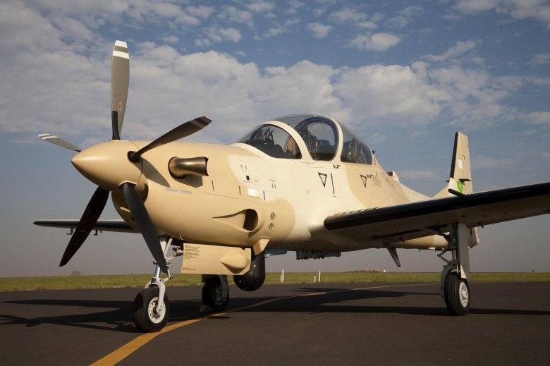 Турбовинтовой Штурмовик Embraer EMB-314 super Tucano