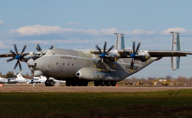 Самолёт Антей АН-22
