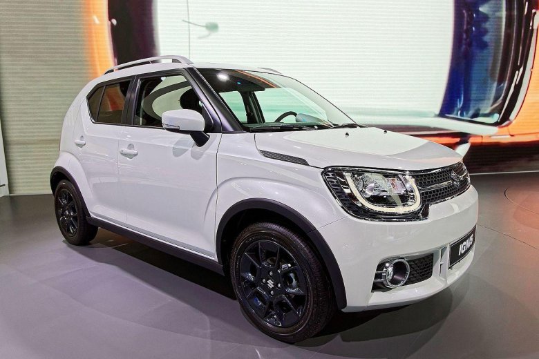 Сузуки кроссовер белый